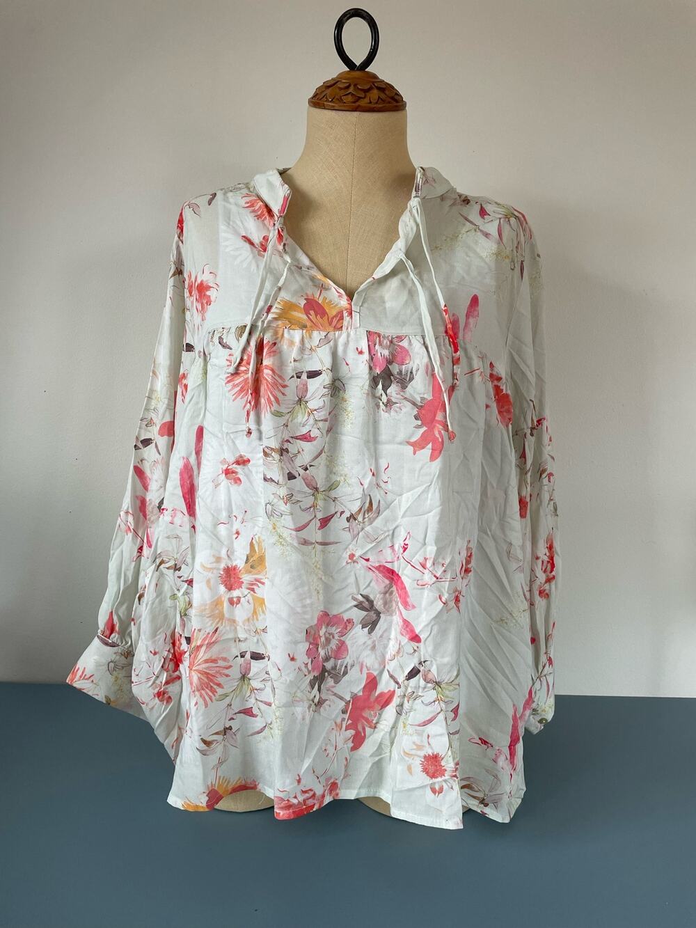 dRA women’s floral flowy long sleeve top size M